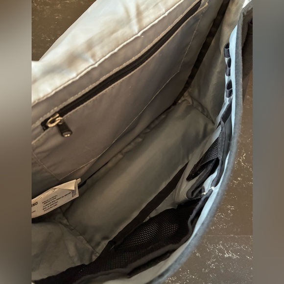 Patagonia Black Messenger Bag - Picture 4 of 4